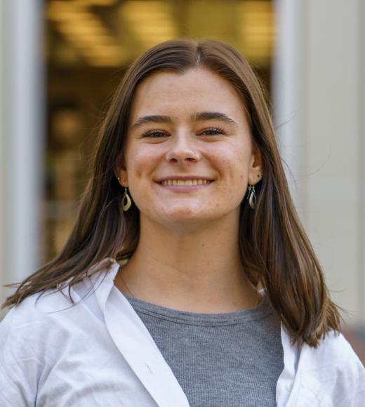portrait of Meghan Fredericksen